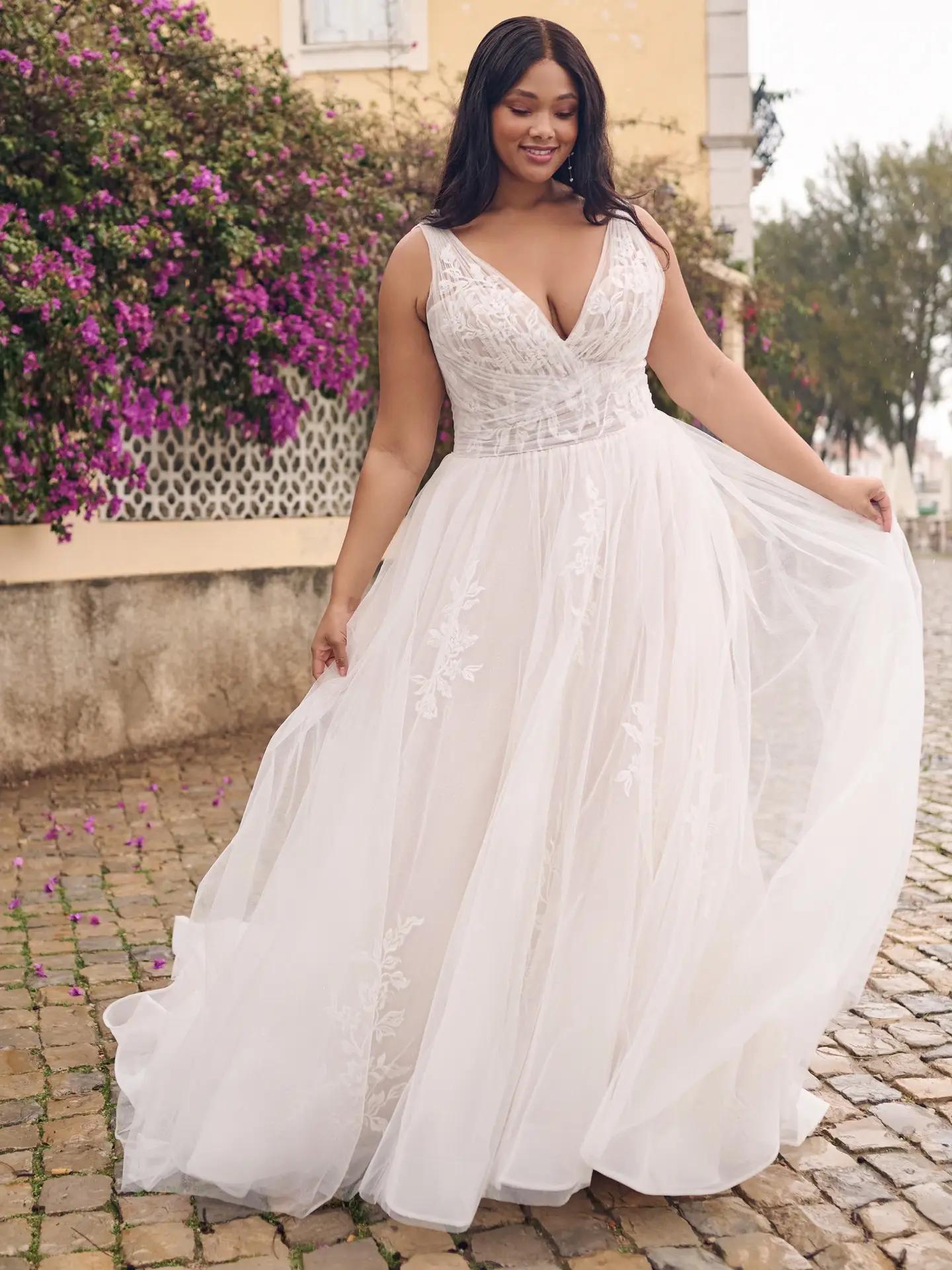 Gorgeous in Every Size: Showcasing the Latest Trends in Plus-Size Wedding Dresses Image