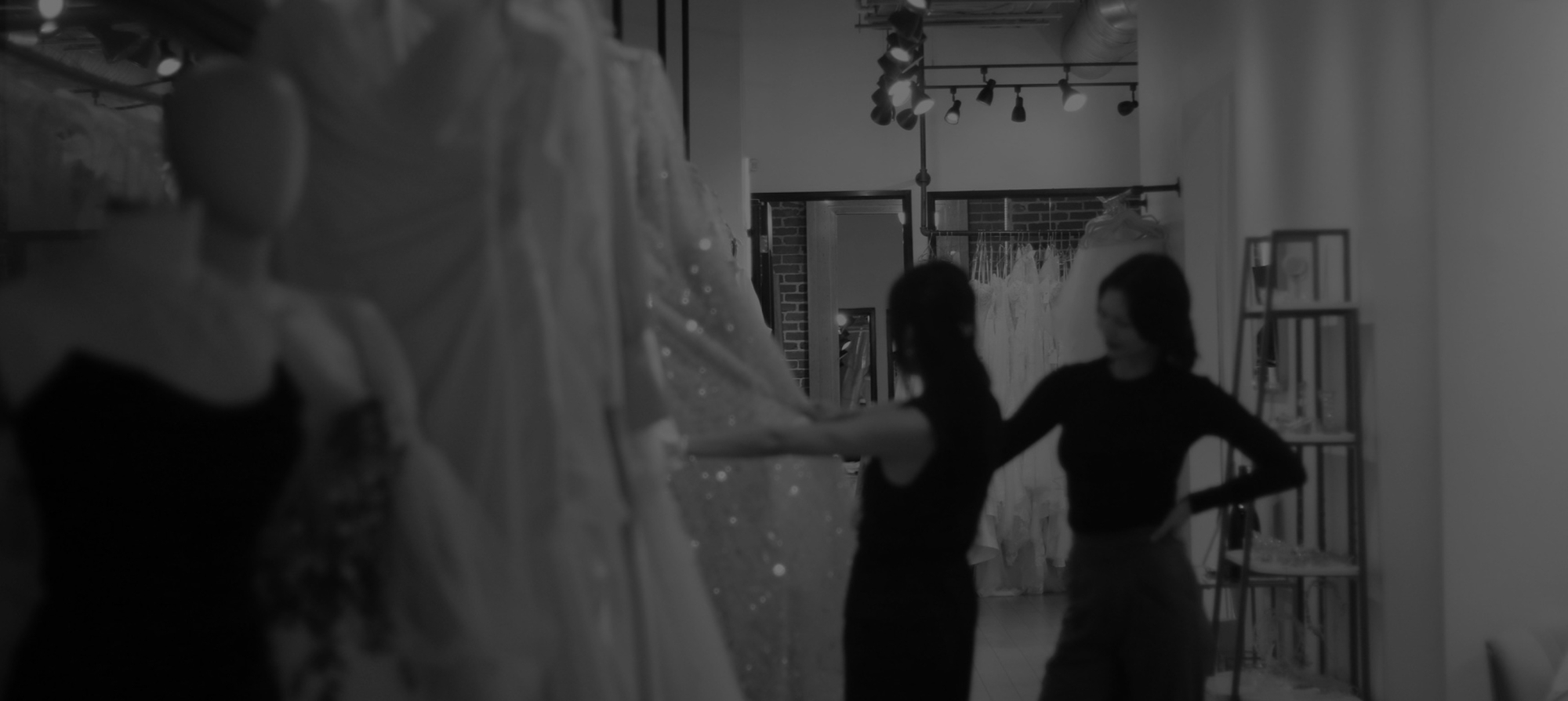 Photo of the bridal gowns - Desktop Image