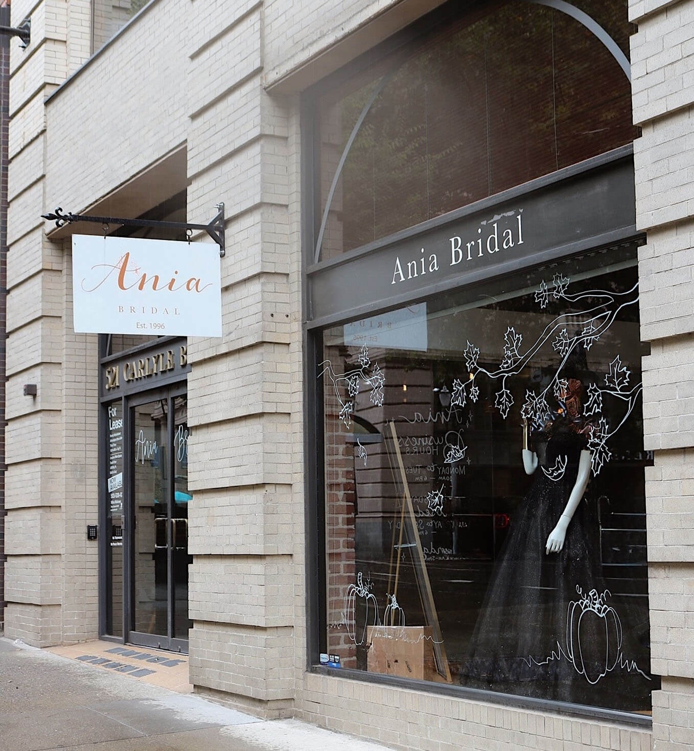 Photo of the showroom exterior