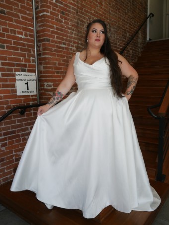 Madi Lane Seldon #0 default Ivory thumbnail