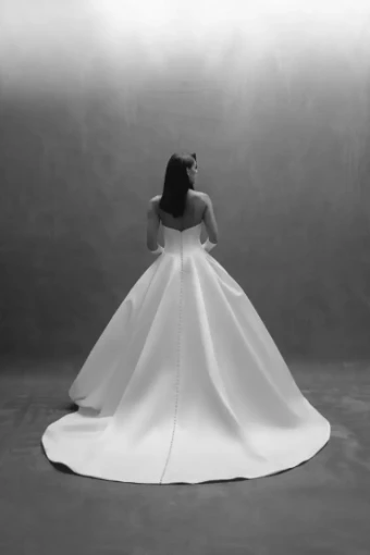 Matthew Christopher Anna (3700) #1 default Ivory thumbnail