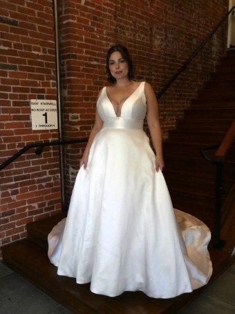 Maggie Sottero Raven Marie #0 default Diamond White (gown with nude illusion) thumbnail