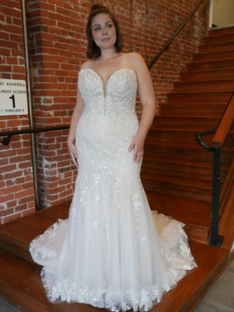 Maggie Sottero Lennon #0 default Ivory/Pewter Accent thumbnail