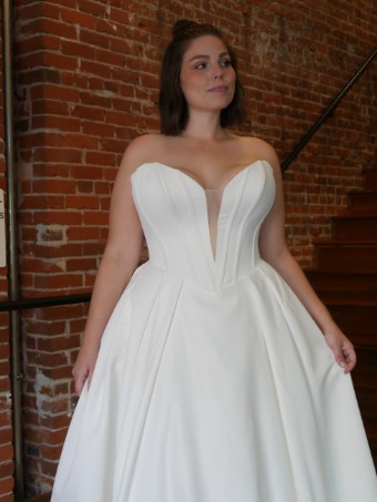 Maggie Sottero Derrick #1 default Ivory (Natural Illusion) thumbnail
